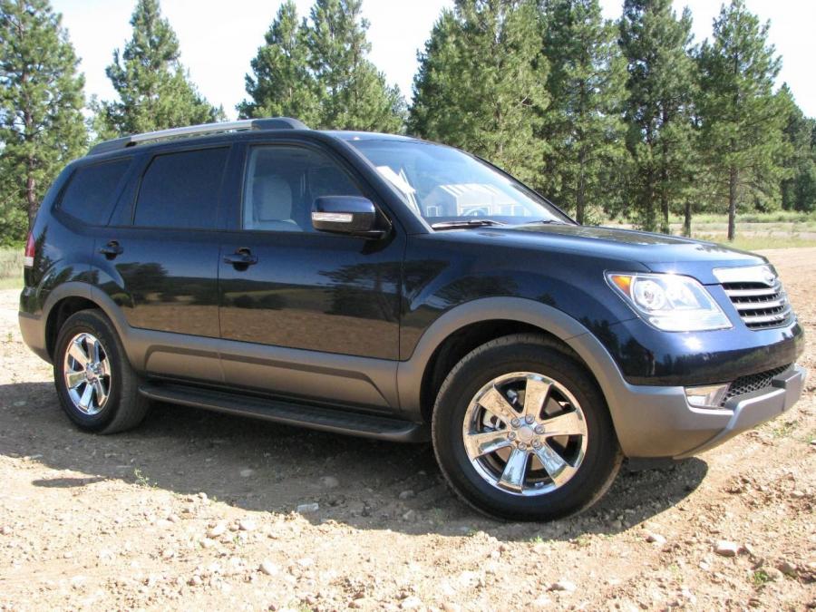  Kia Borrego 2009 года  (фото 39 из 345)